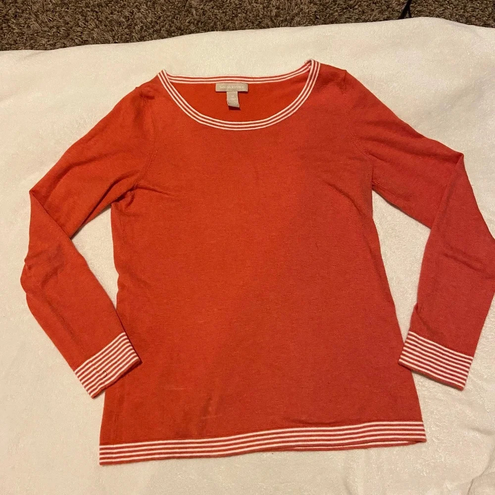 Sweater - Picture 1 of 1